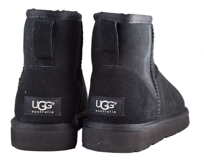 Onrustig Omtrek betrouwbaarheid UGG Classic mini ll zwart enkellaars.
